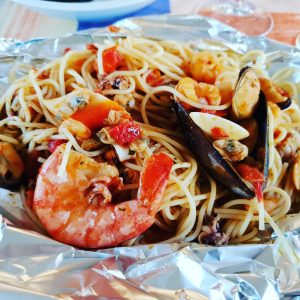 Spaghetti Al Cartoccio Con Frutti Di Mare